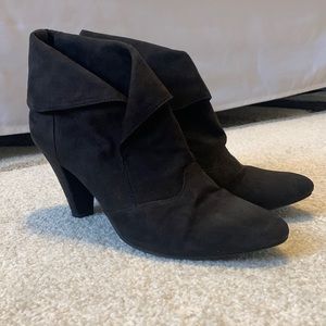 Westies women’s size 7 heeled ankle booties black